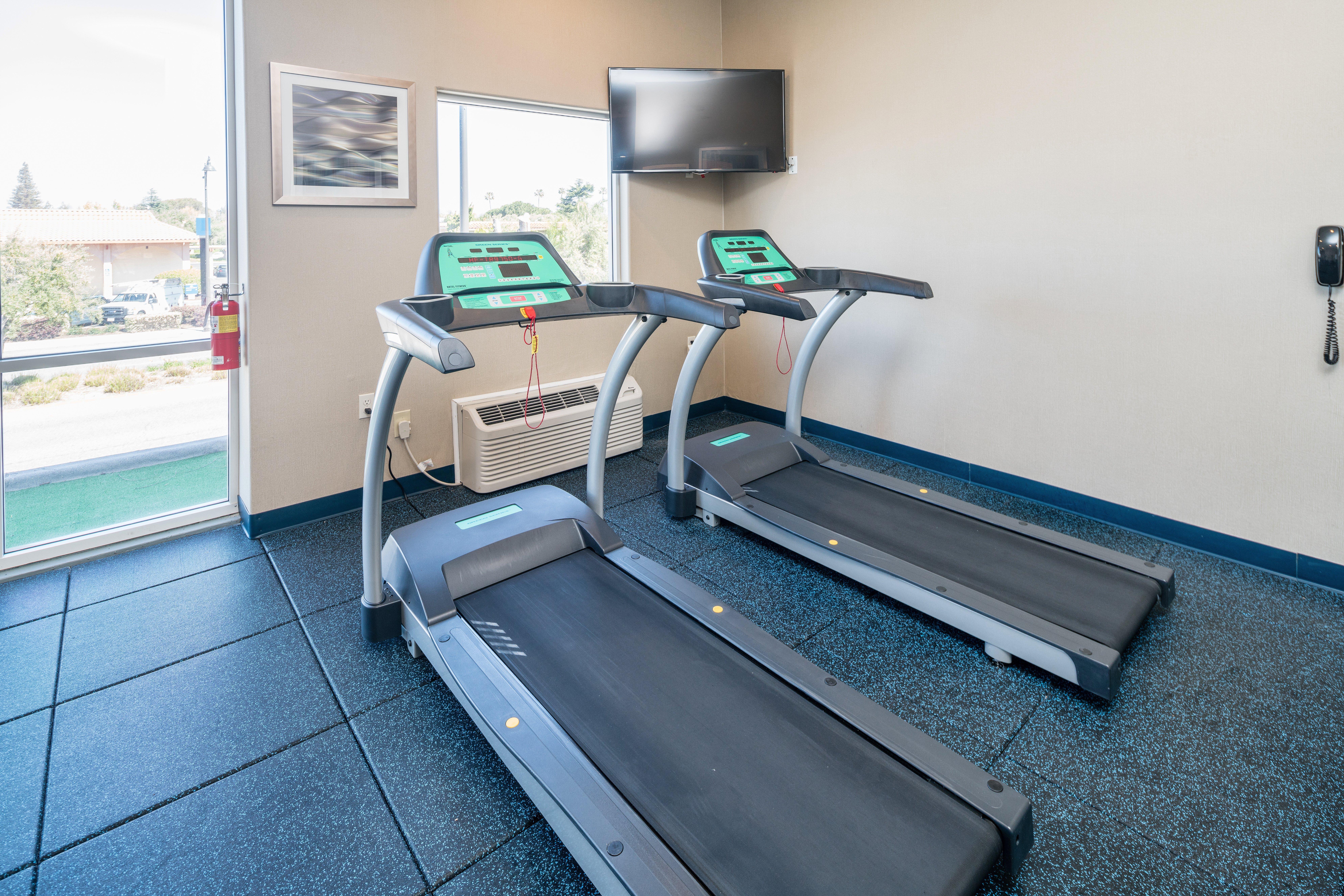Holiday Inn Express & Suites Santa Clara By Ihg Exterior foto